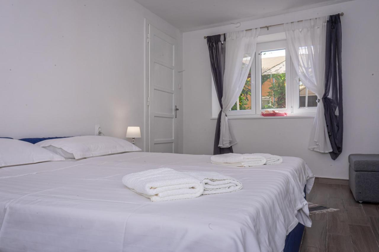 Eleonora Apartments Zadar Bagian luar foto