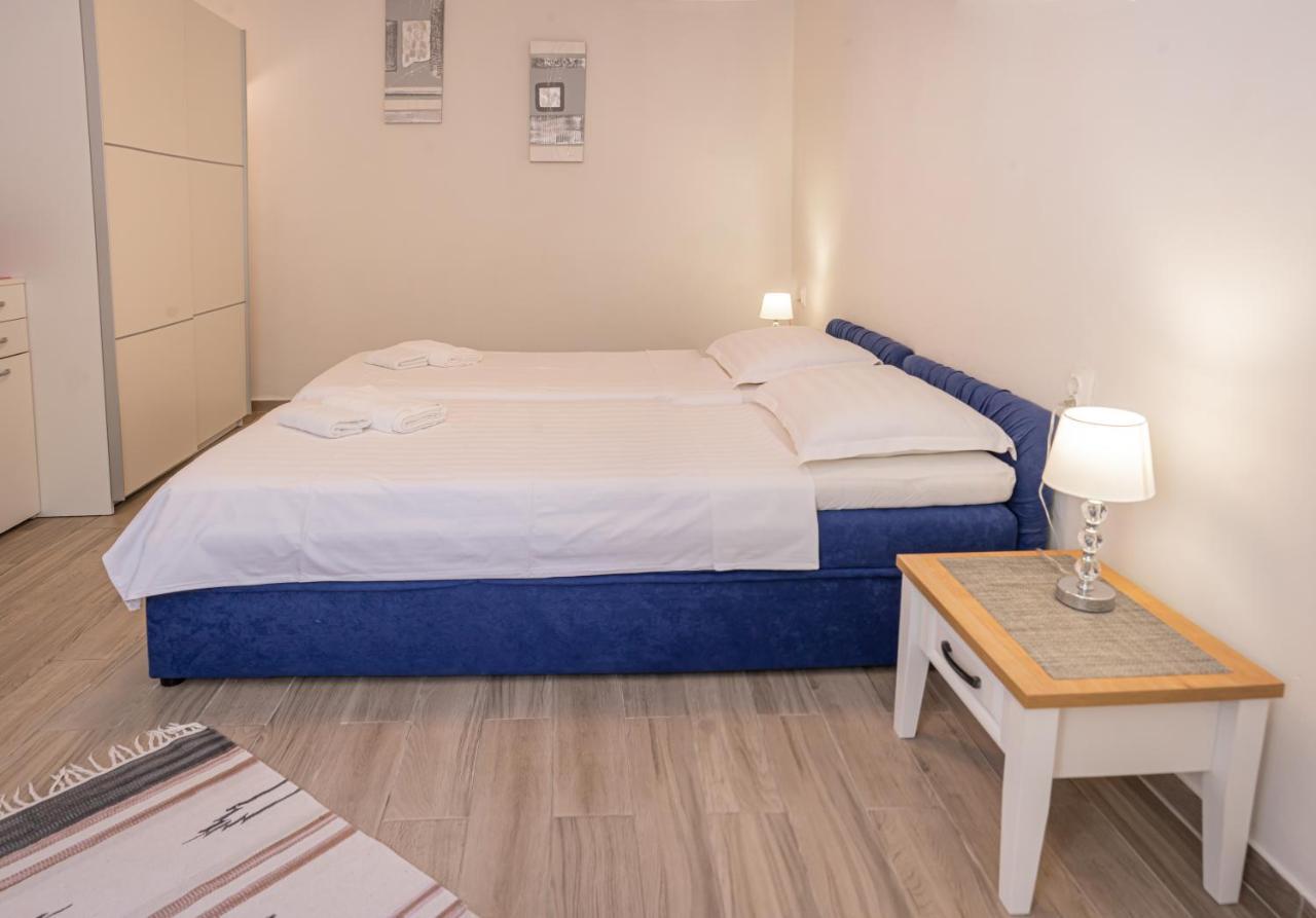 Eleonora Apartments Zadar Bagian luar foto