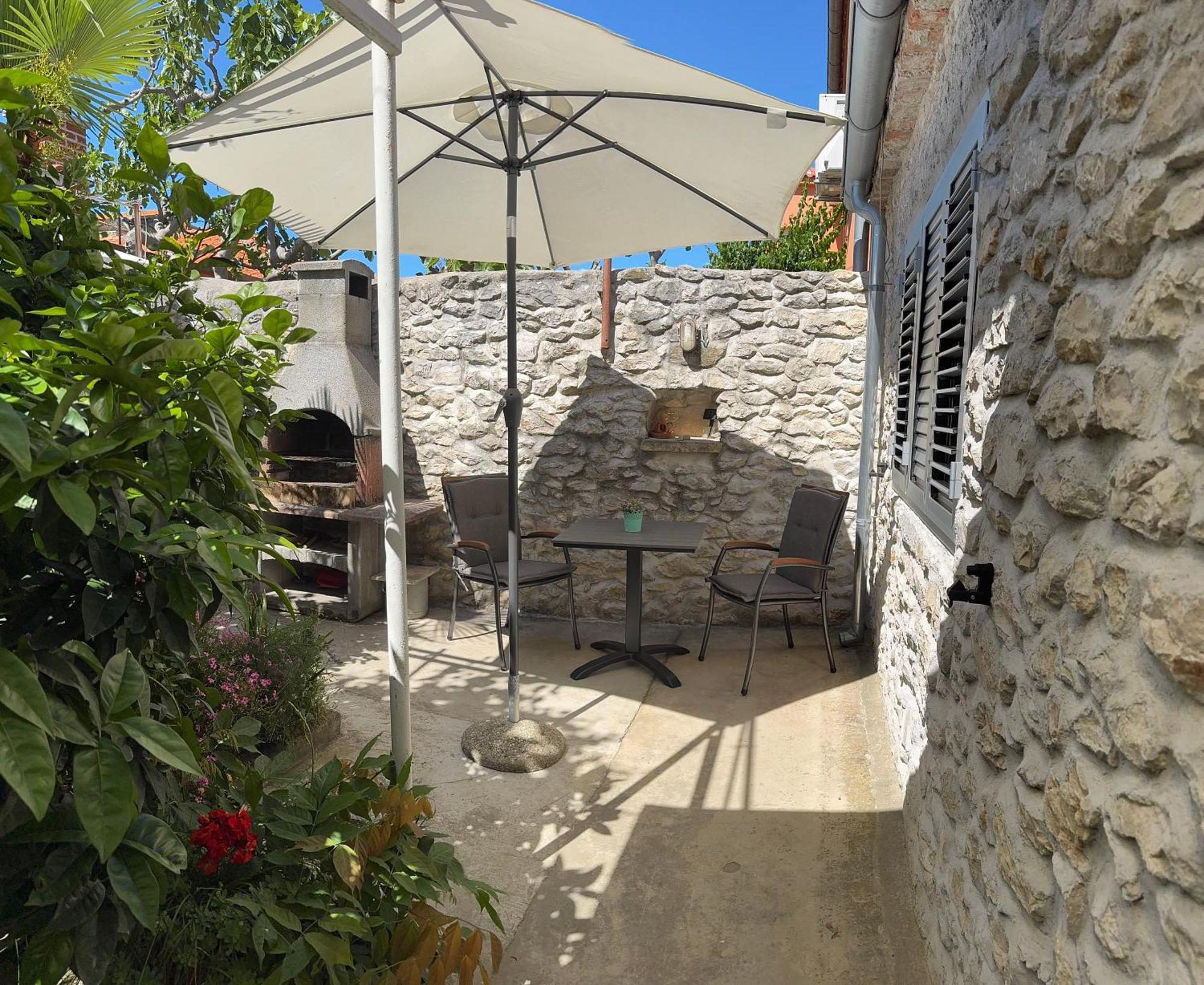 Eleonora Apartments Zadar Bagian luar foto