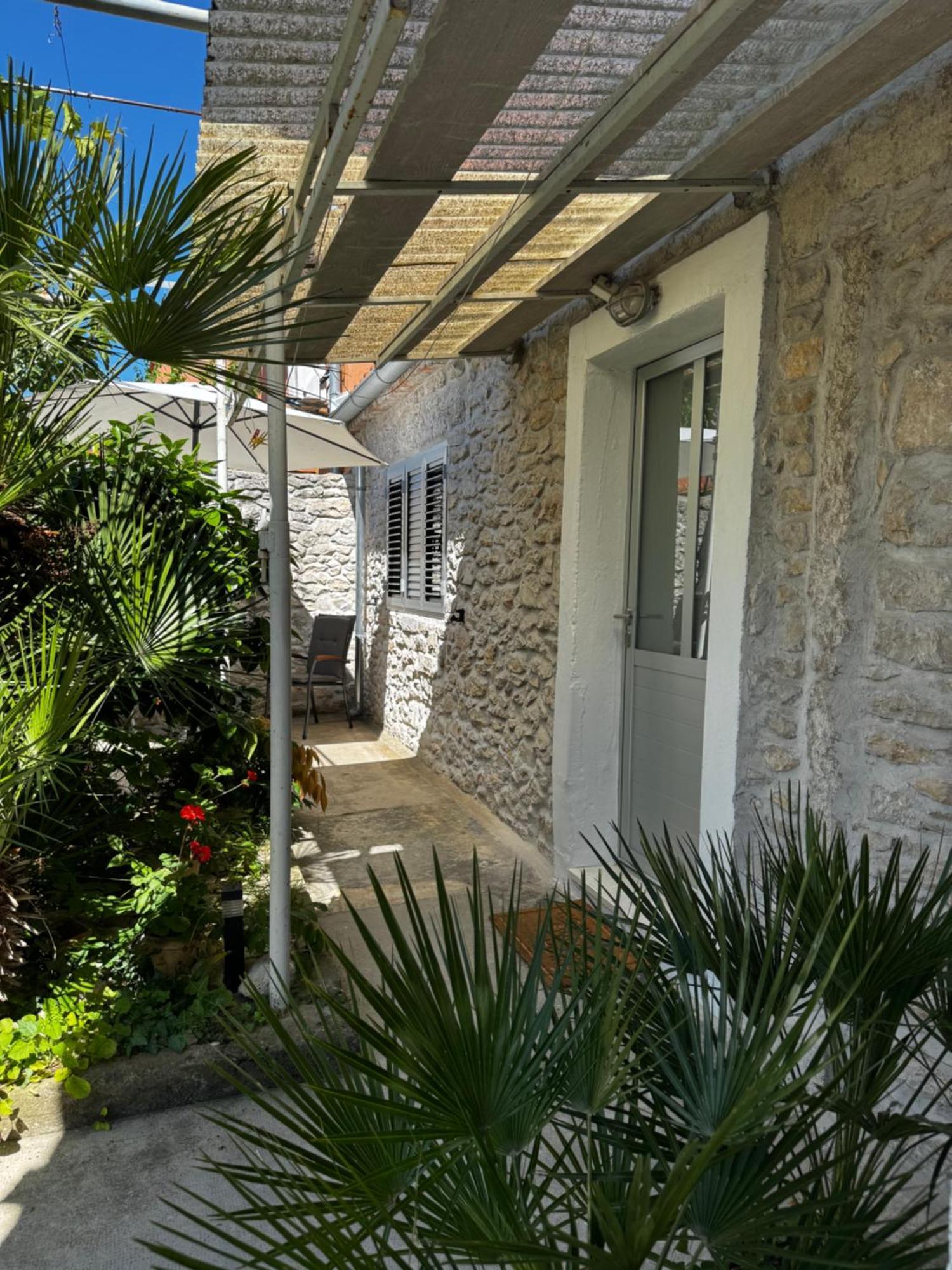 Eleonora Apartments Zadar Bagian luar foto