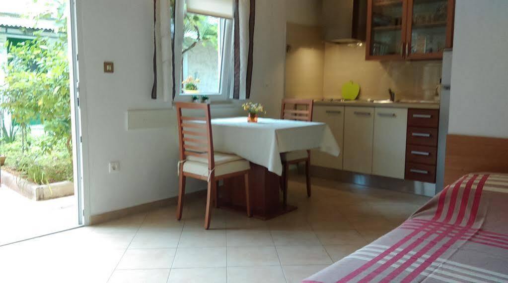 Eleonora Apartments Zadar Bagian luar foto